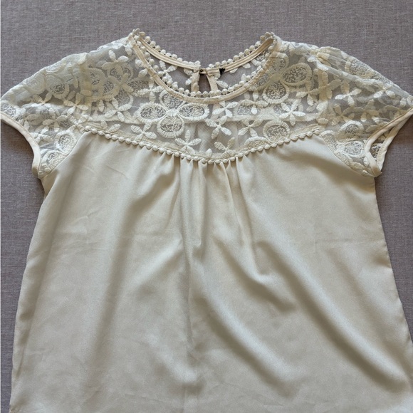 Tops - Cream lace boho blouse.